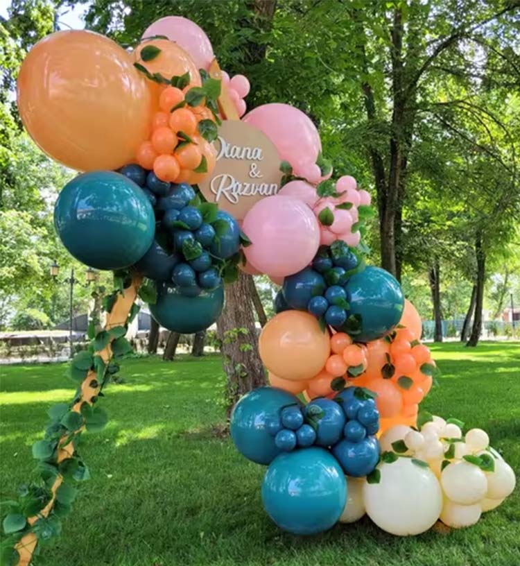 latex balloon garland