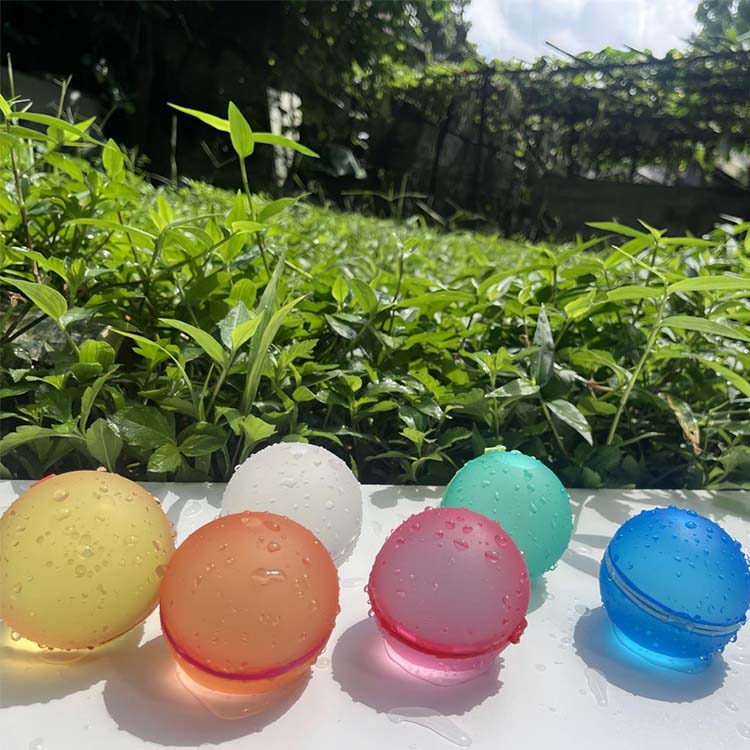 Sfera d'acqua magnetica riciclabile